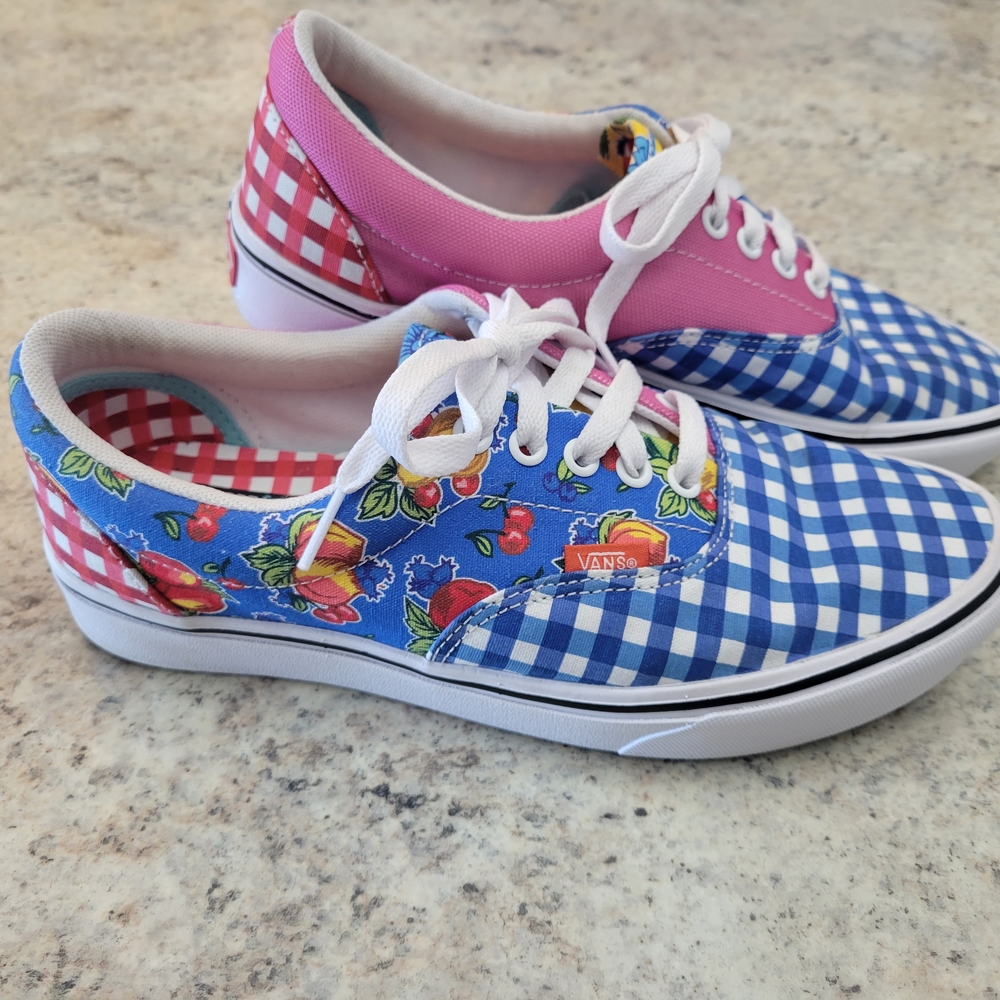Vans Market Day Blue and Pink Gingham Fruit Comfy Cush Sneakers. M7.5/W9